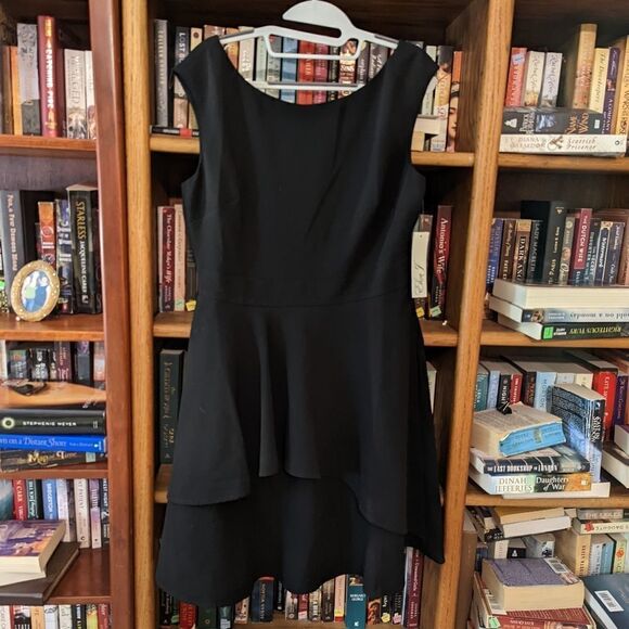 ELIZA j elegant lbd sz 12 high lo knee length black a line scoop neck nwt - Picture 1 of 7